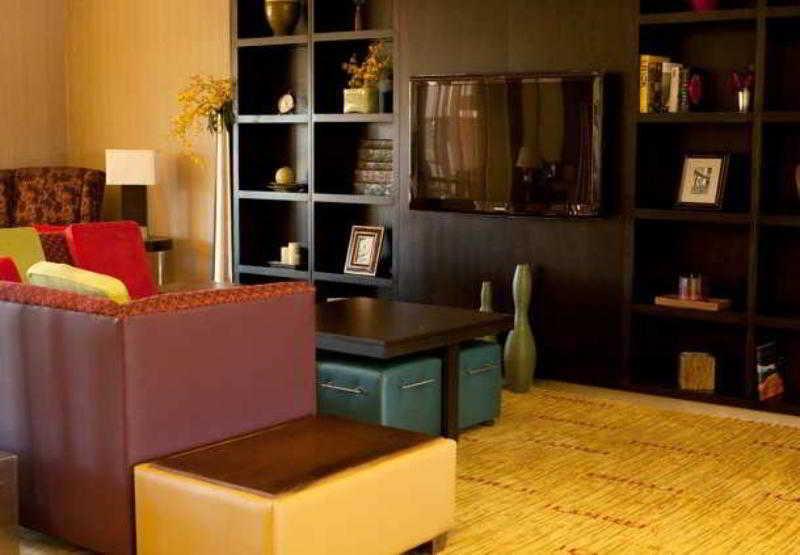Hotel Courtyard By Marriott Norman Interiér fotografie