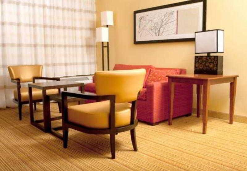 Hotel Courtyard By Marriott Norman Pokoj fotografie